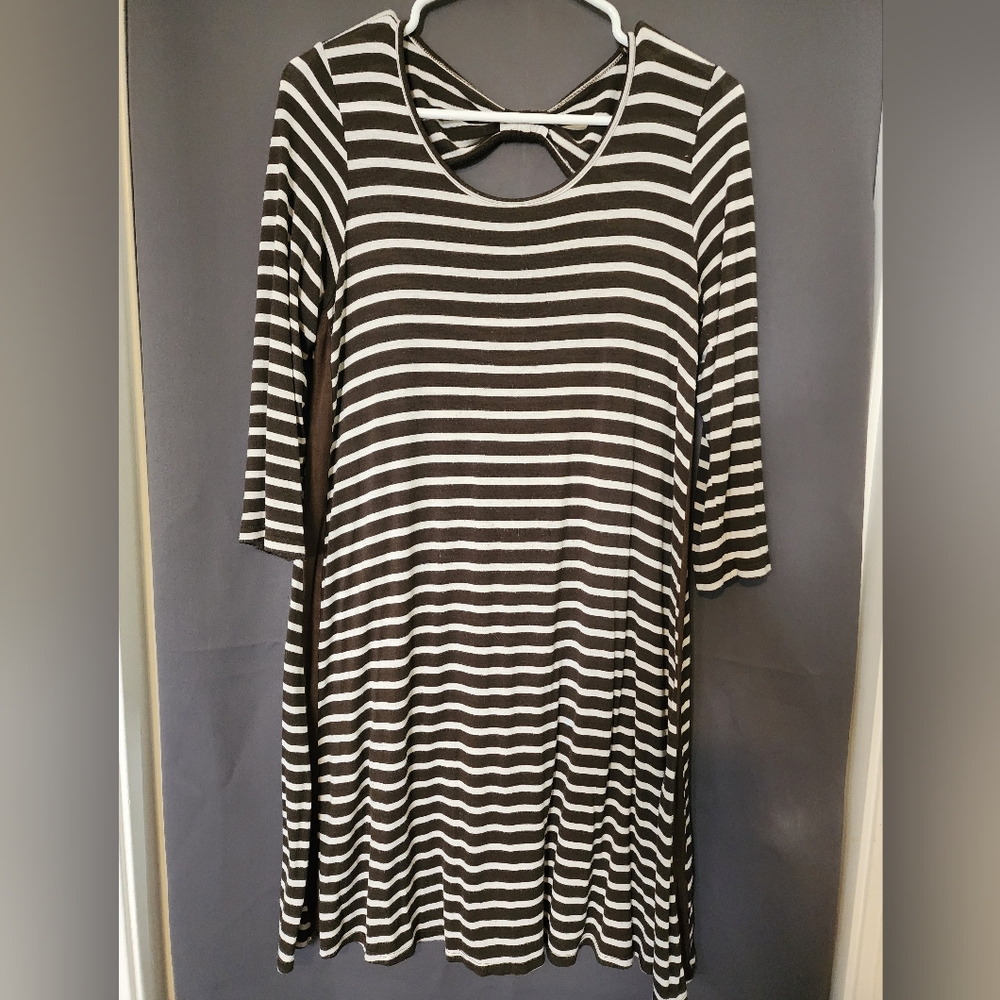Nine Britton Dress, Women's Medium Olive Green and White Nine Britton Dress